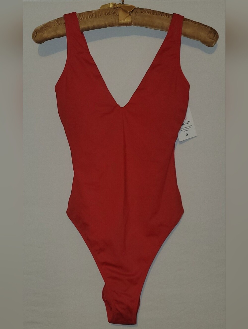 Laslulu Red V‑Neck One‑Piece Swimsuit, S